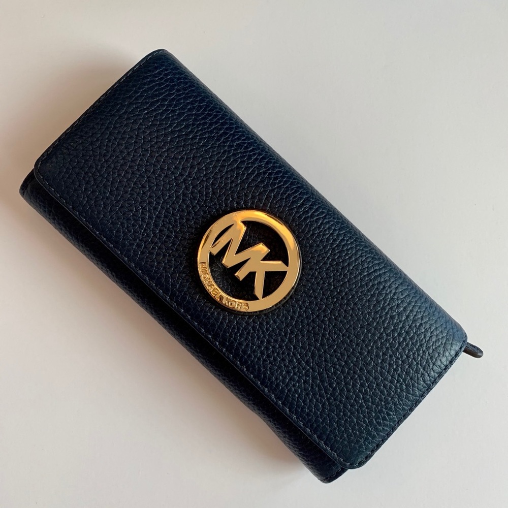 MICHAEL Michael Kors Fulton Flap Continental Navy